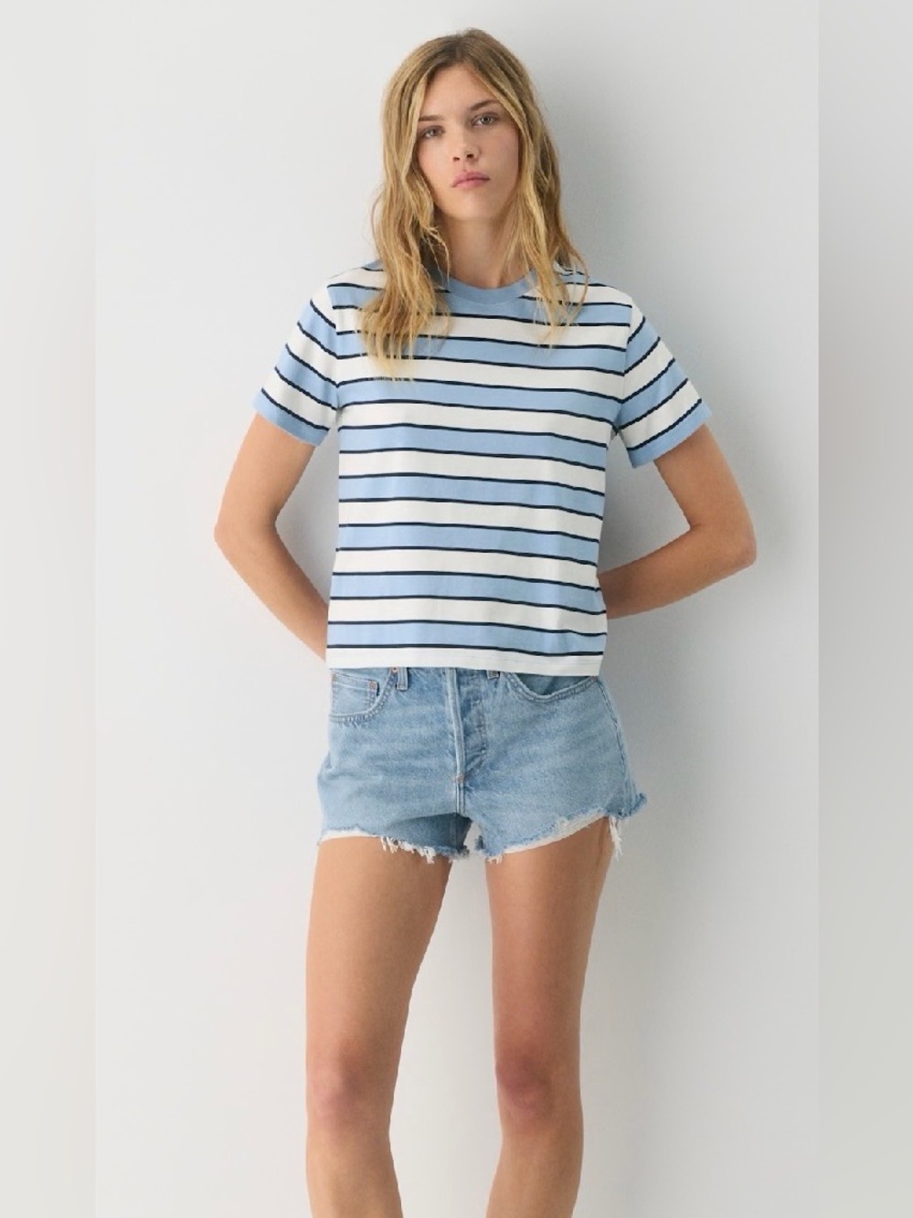 Aritzia Striped Light Blue and White Short-Sleeve Tee